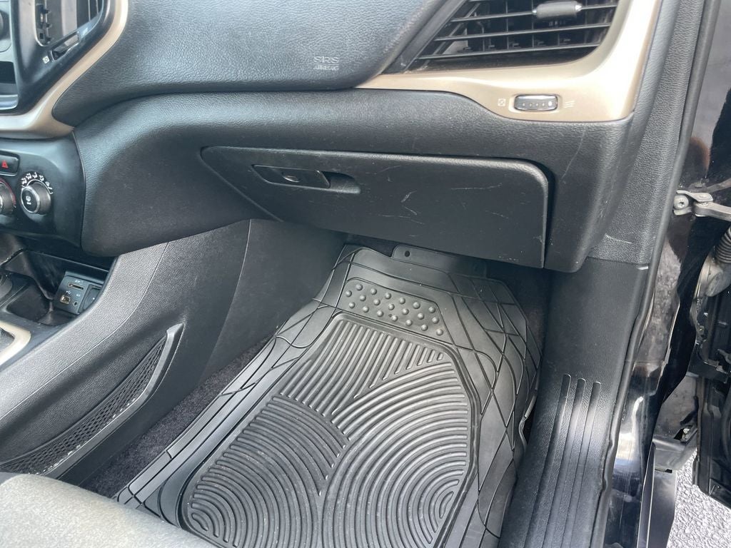 2017 Jeep Cherokee Sport