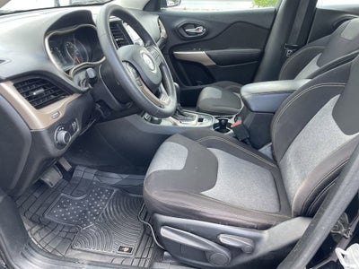 2017 Jeep Cherokee Sport