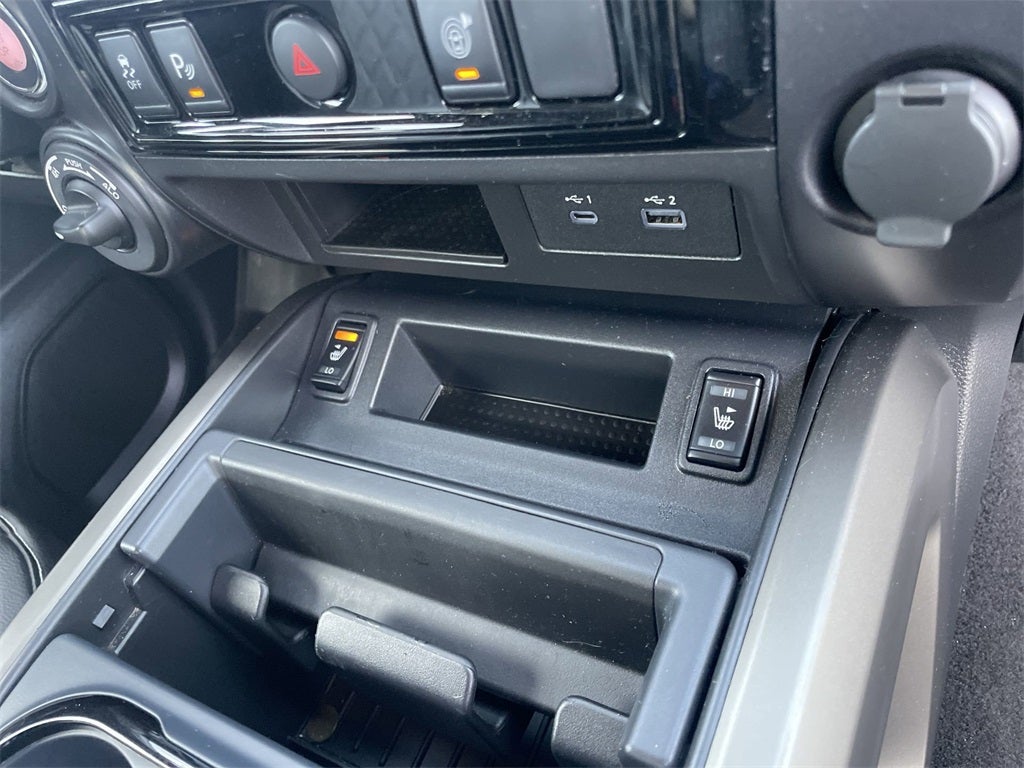 2024 Nissan Titan SV