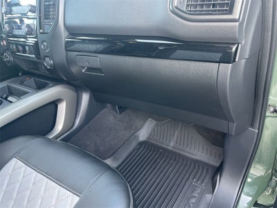 2024 Nissan Titan SV