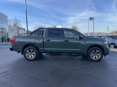 2024 Nissan Titan SV