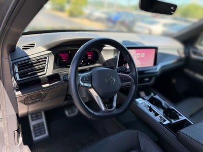 2024 Volkswagen Atlas Cross Sport 2.0T SEL R-Line