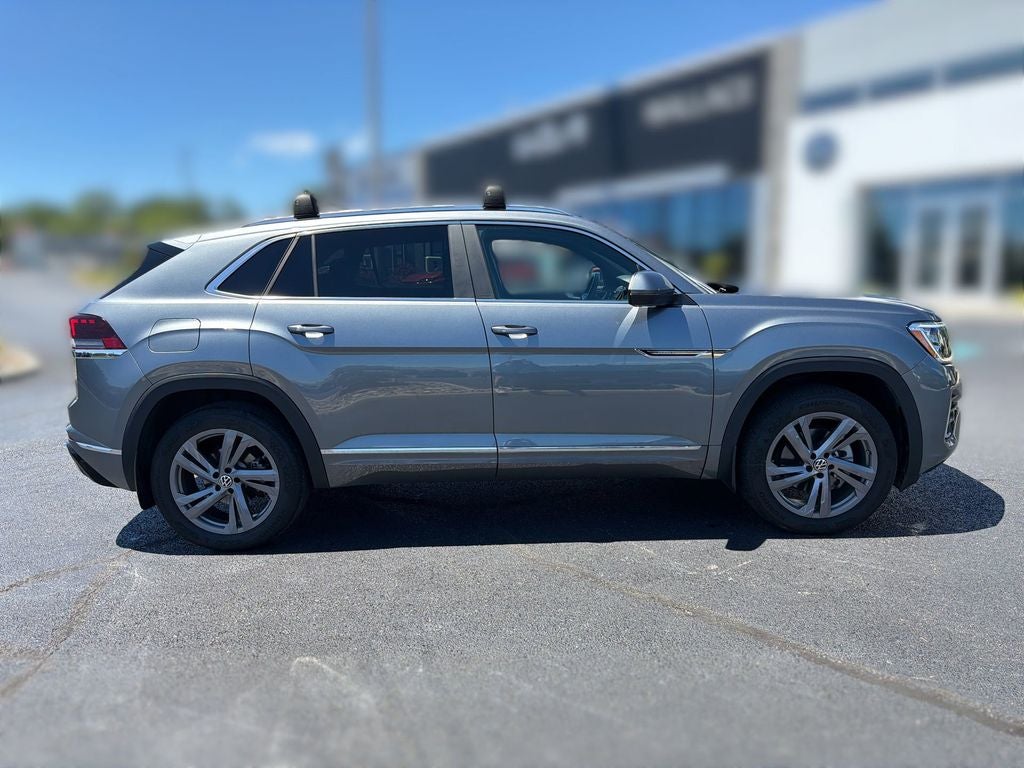 2024 Volkswagen Atlas Cross Sport 2.0T SEL R-Line