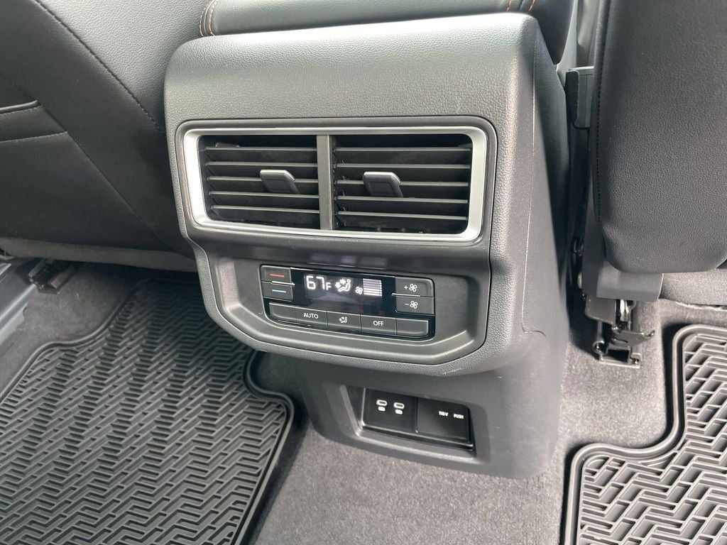 2024 Volkswagen Atlas 2.0T Peak Edition SE w/Technology