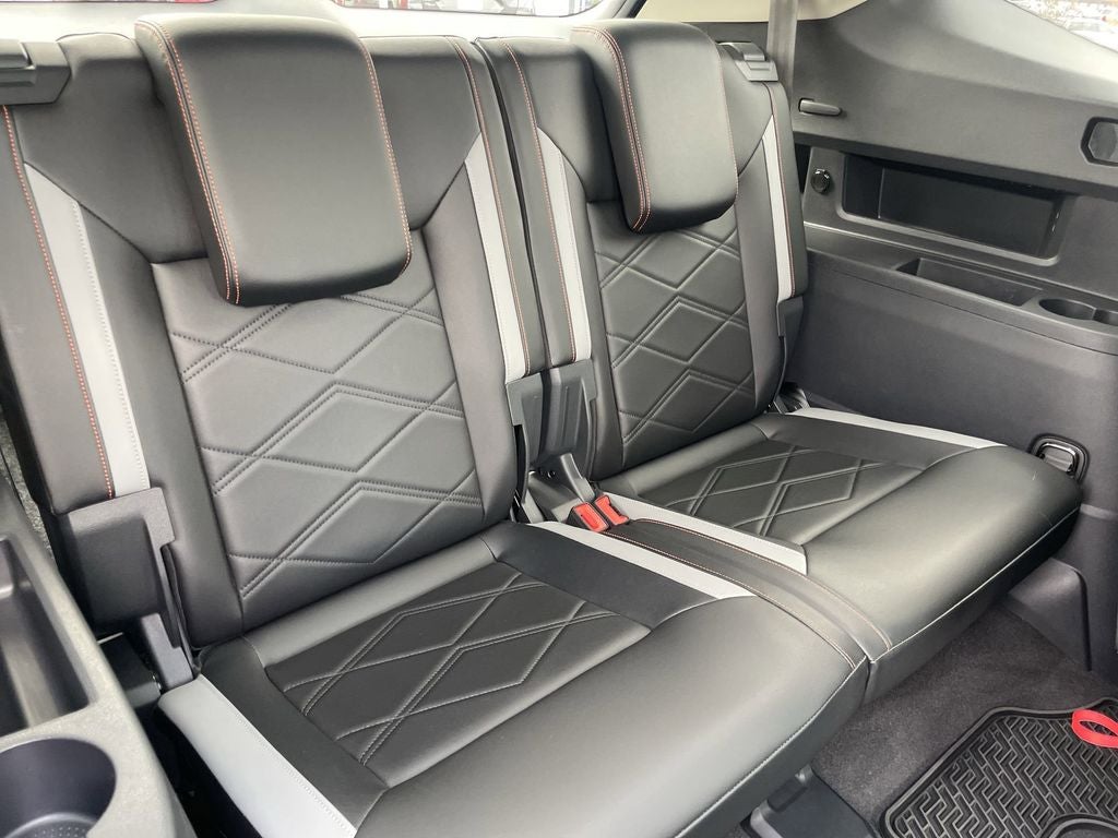 2024 Volkswagen Atlas 2.0T Peak Edition SE w/Technology