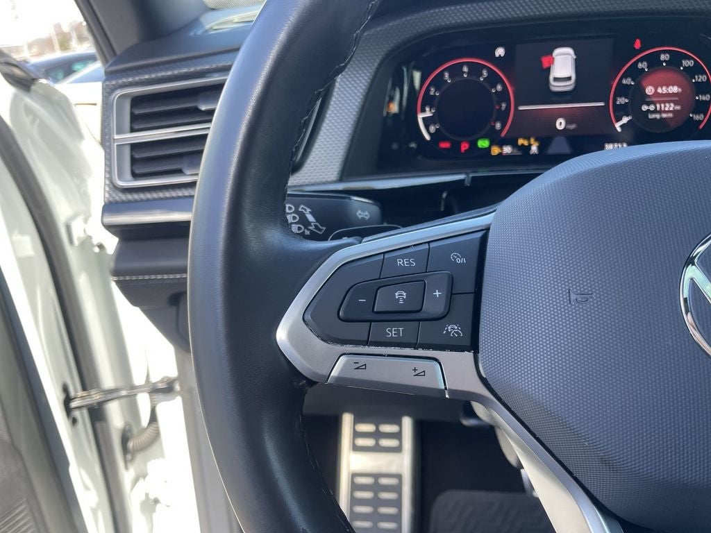 2024 Volkswagen Atlas Cross Sport 2.0T SEL Premium R-Line