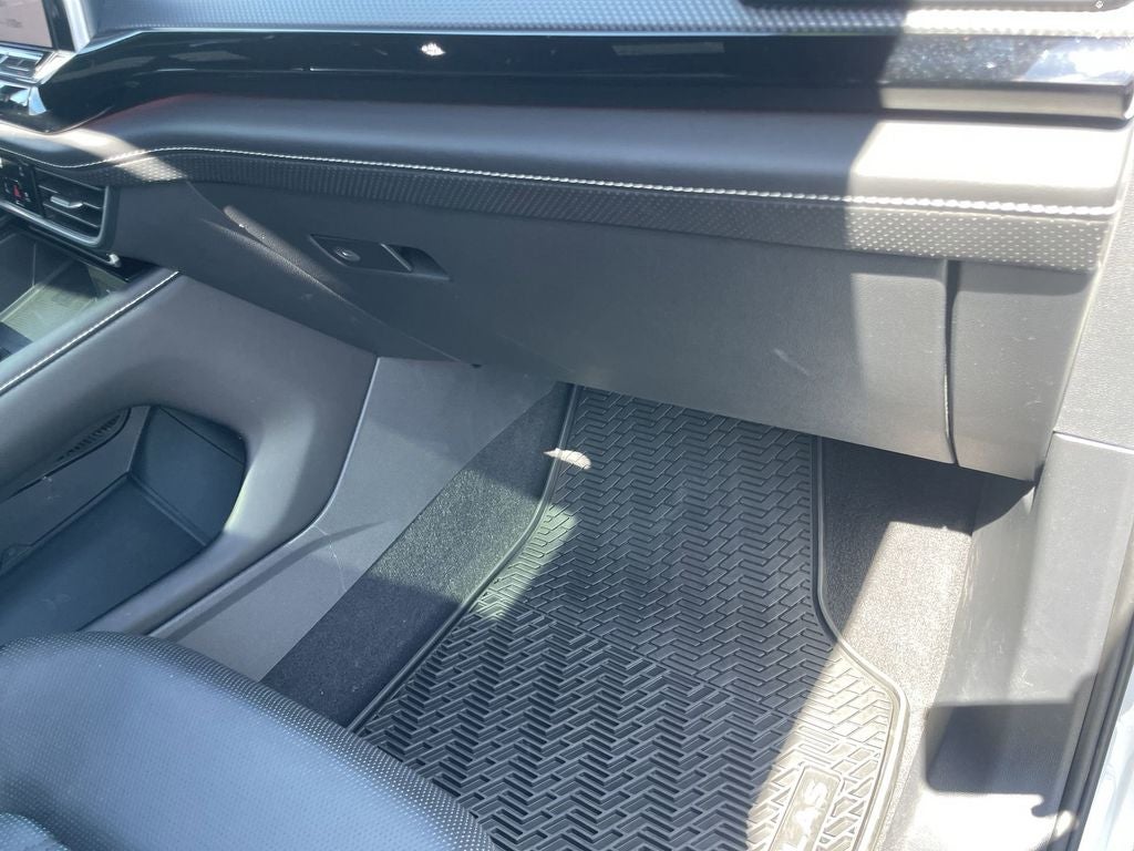 2024 Volkswagen Atlas Cross Sport 2.0T SEL Premium R-Line