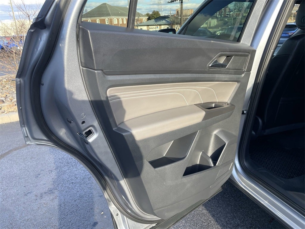 2022 Volkswagen Atlas Cross Sport 2.0T SE w/Technology