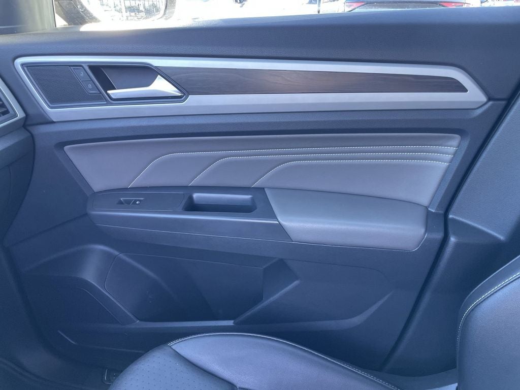 2021 Volkswagen Atlas 3.6L V6 SE w/Technology