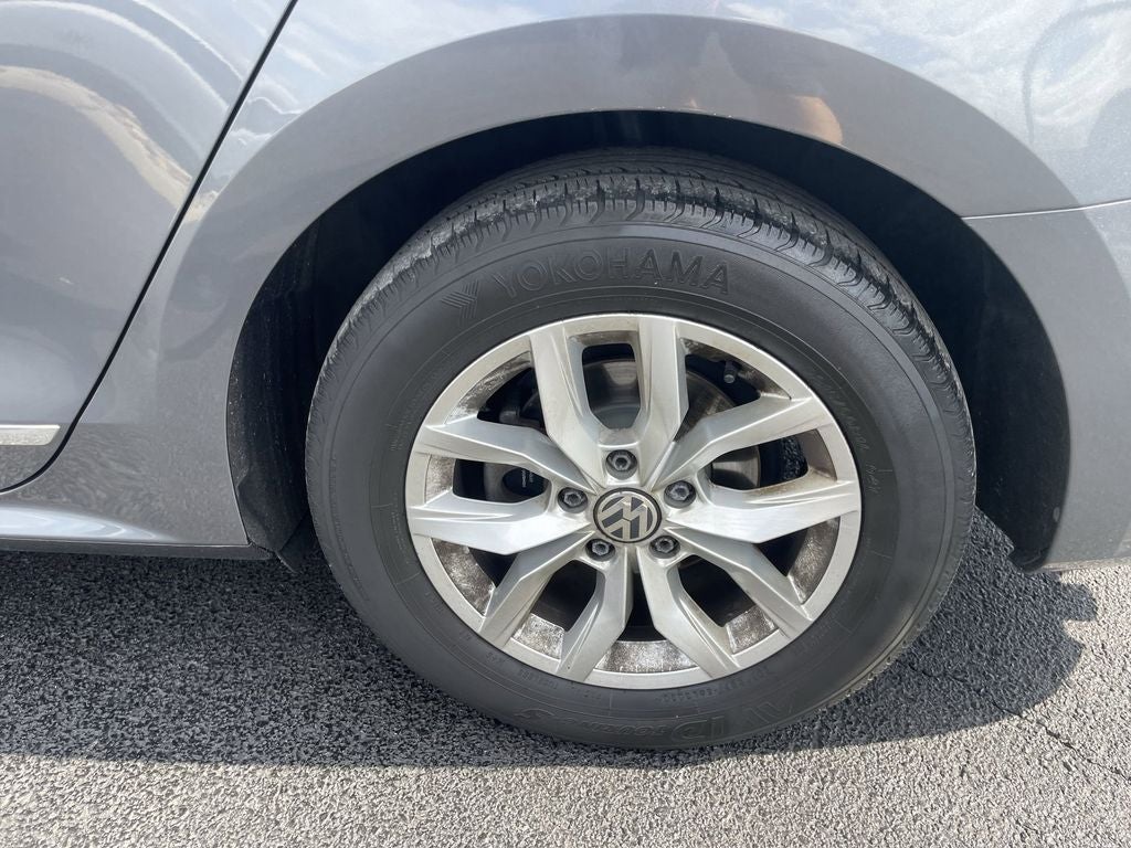 2017 Volkswagen Passat 1.8T S