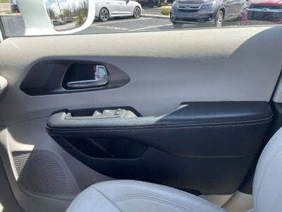 2020 Chrysler Pacifica Touring L Plus