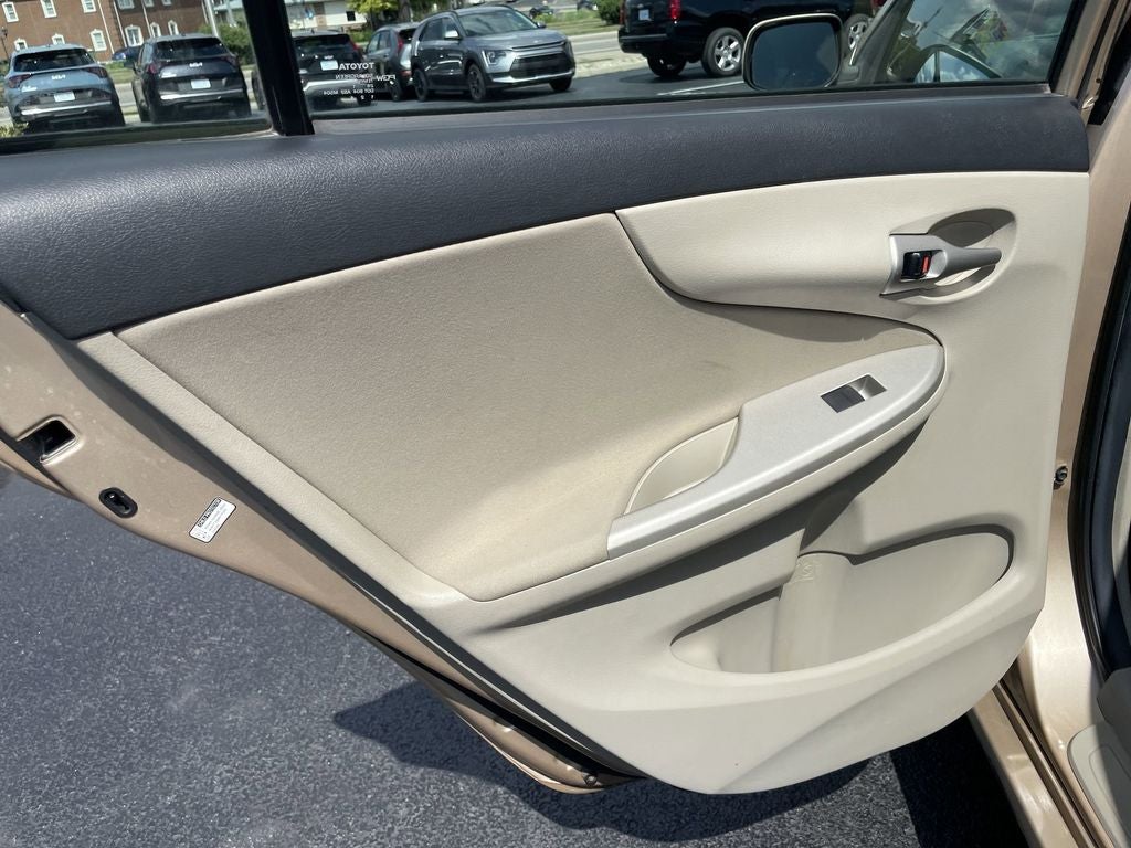 2011 Toyota Corolla LE