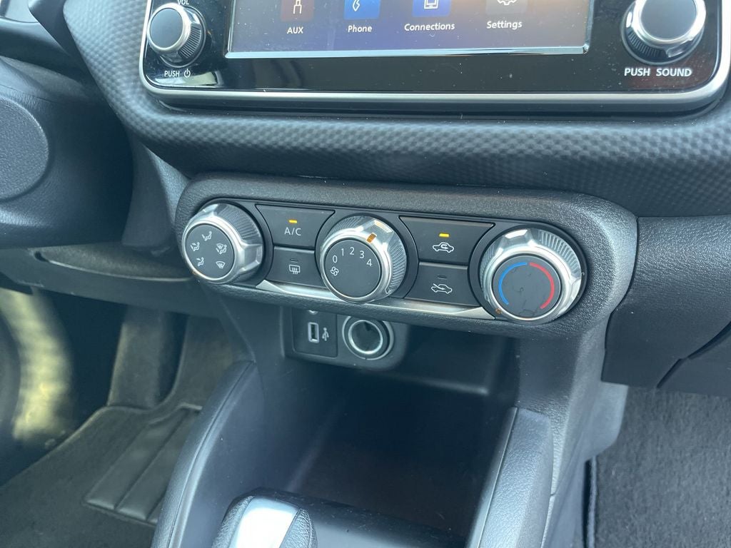 2024 Nissan Kicks S