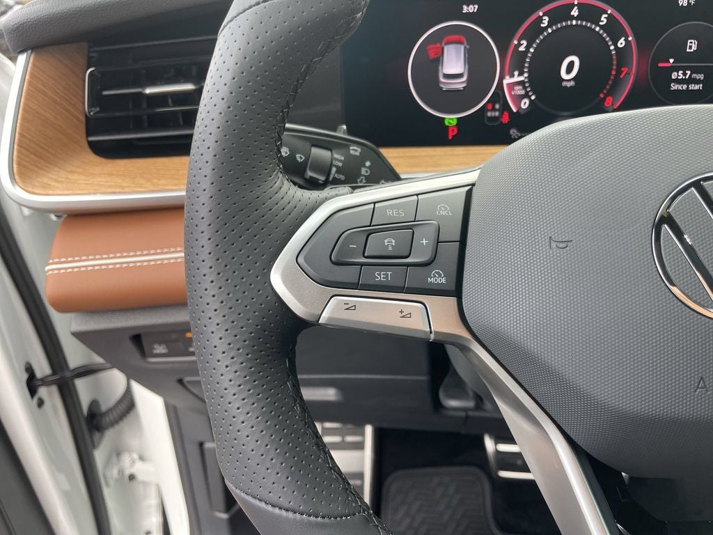 2026 Volkswagen Tiguan 2.0T SEL R-Line Turbo