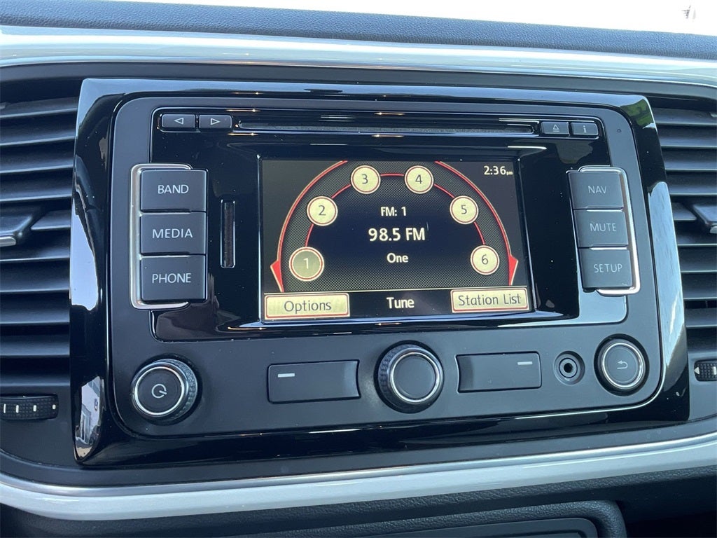 2015 Volkswagen Beetle 1.8T Classic