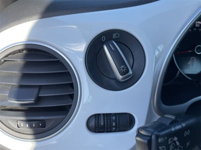 2015 Volkswagen Beetle 1.8T Classic