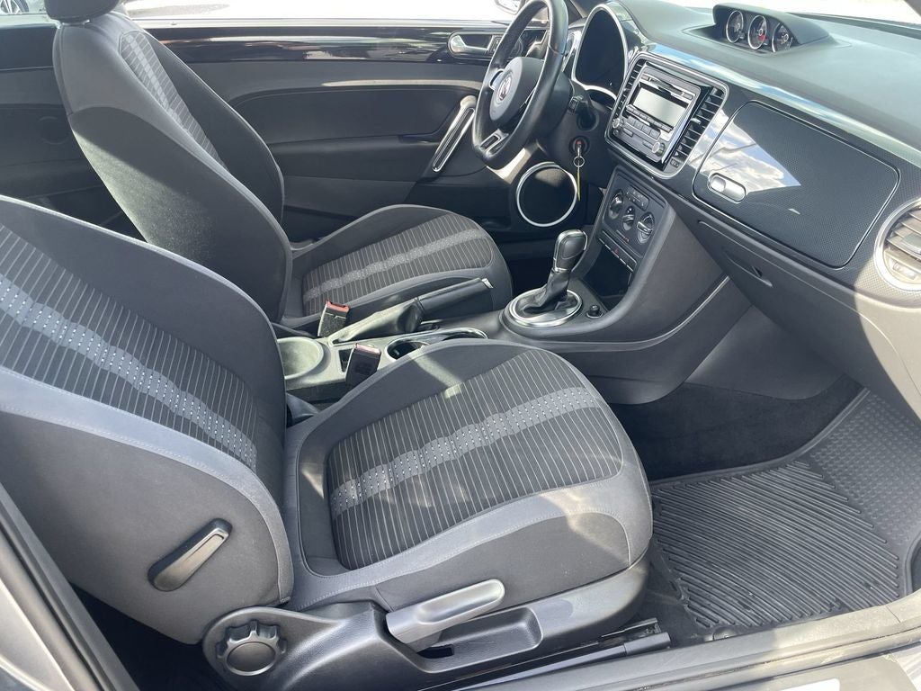 2012 Volkswagen Beetle 2.0 TSi