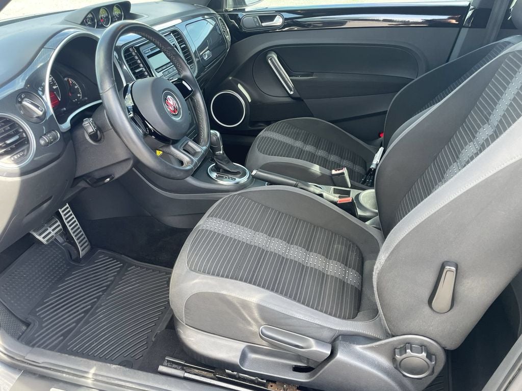 2012 Volkswagen Beetle 2.0 TSi