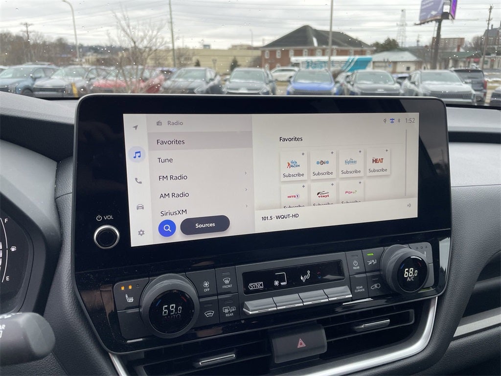 2025 Toyota Grand Highlander Base