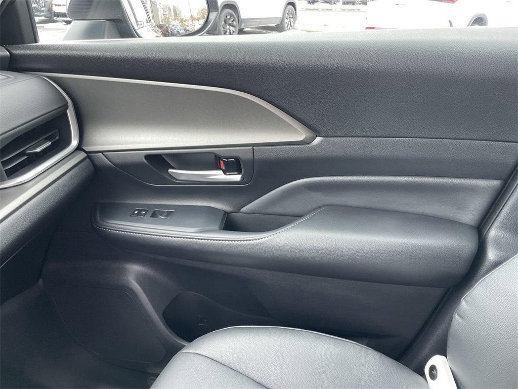 2025 Toyota Grand Highlander Base