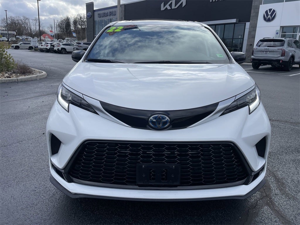 2022 Toyota Sienna XSE 7 Passenger