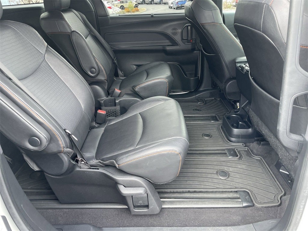 2022 Toyota Sienna XSE 7 Passenger