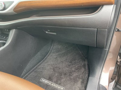 2017 Toyota Highlander Limited Platinum