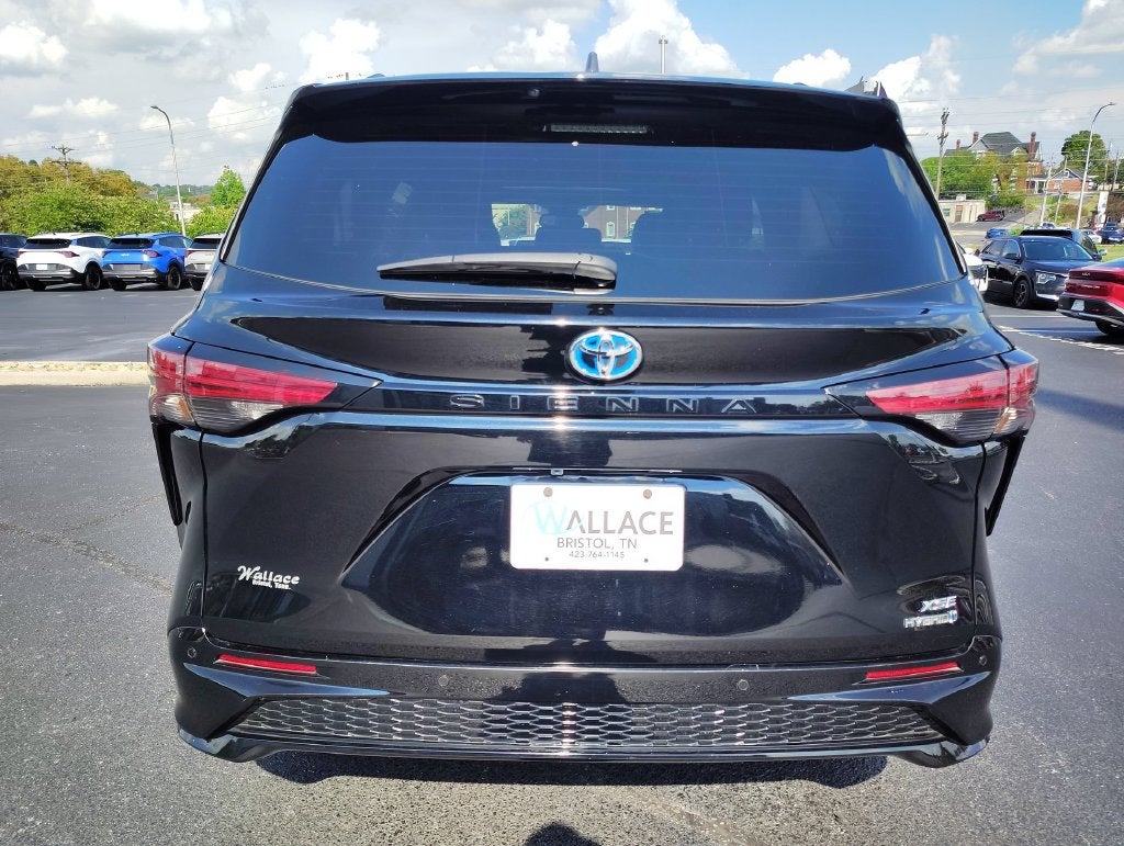2023 Toyota Sienna XSE 7 Passenger