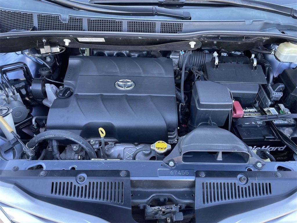 2015 Toyota Sienna L 7 Passenger