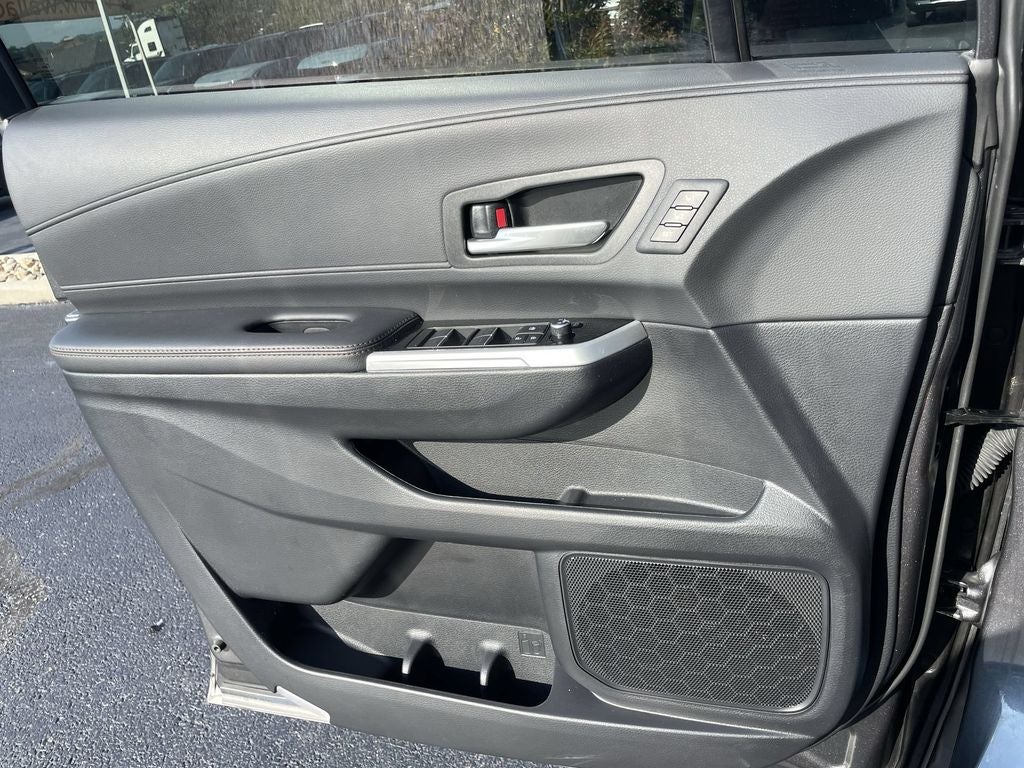 2025 Toyota Sienna Limited 7 Passenger