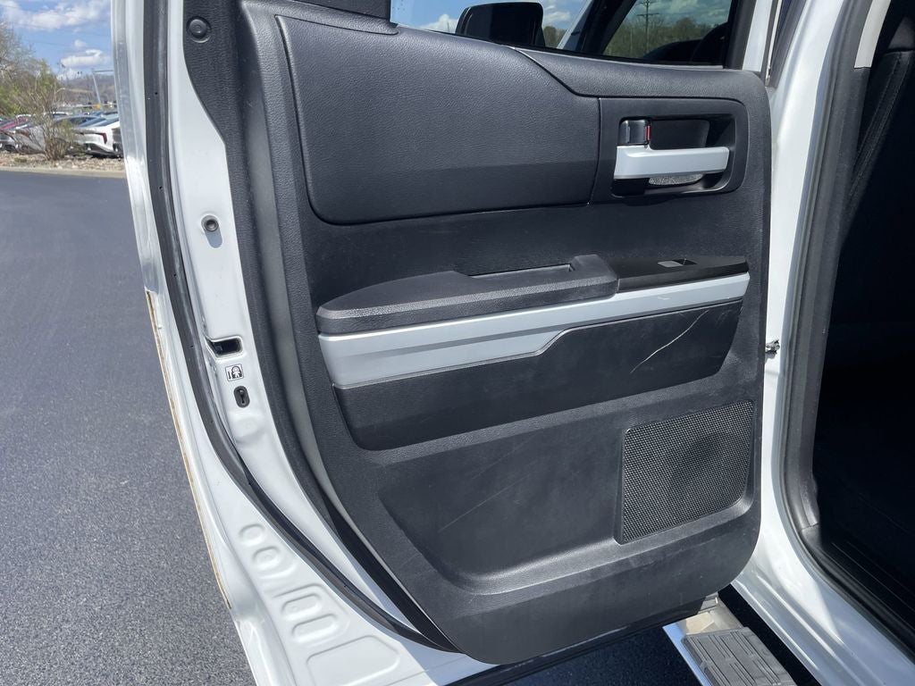 2018 Toyota Tundra SR5