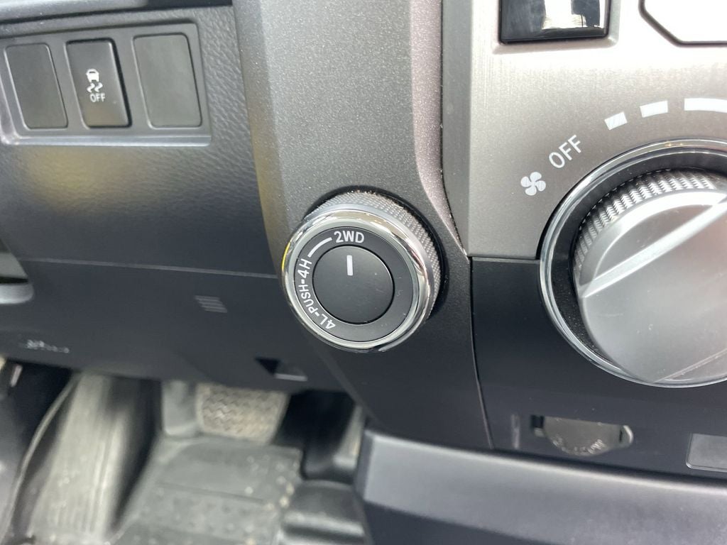 2017 Toyota Tundra SR