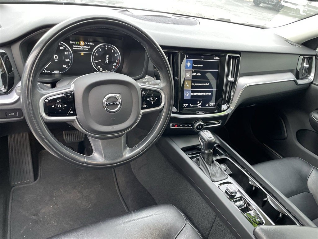 2020 Volvo S60 T6 Momentum