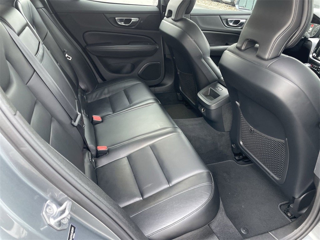 2020 Volvo S60 T6 Momentum