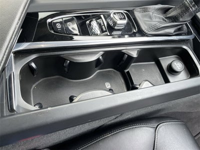 2020 Volvo S60 T6 Momentum