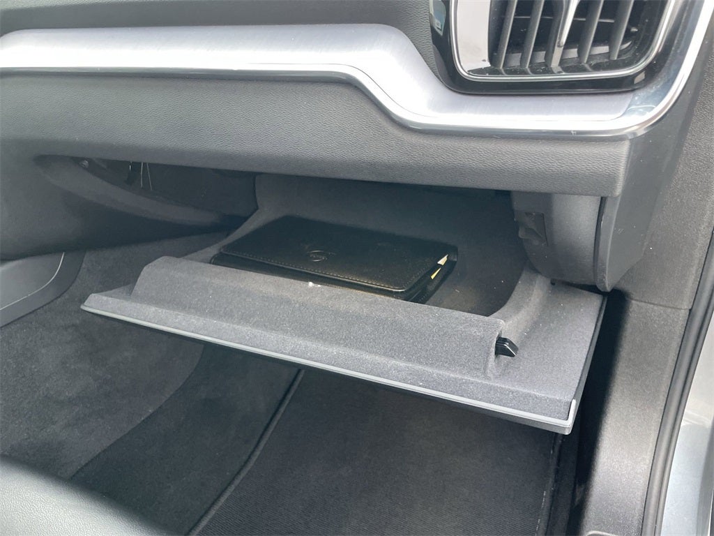 2020 Volvo S60 T6 Momentum