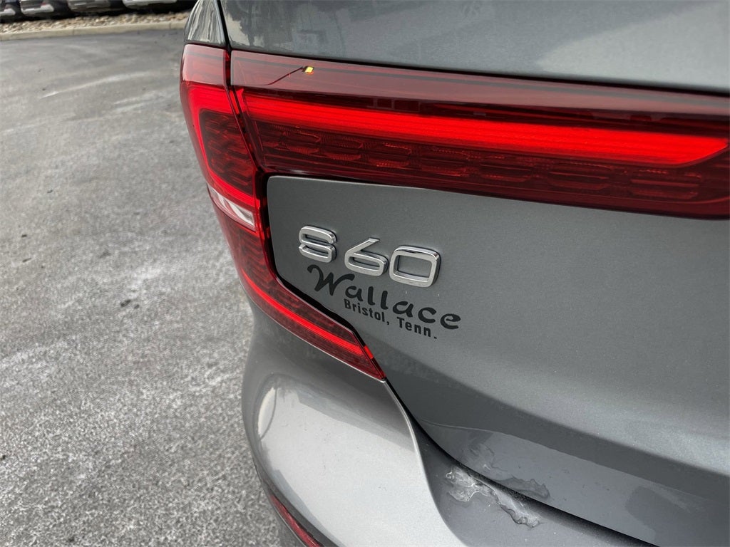 2020 Volvo S60 T6 Momentum