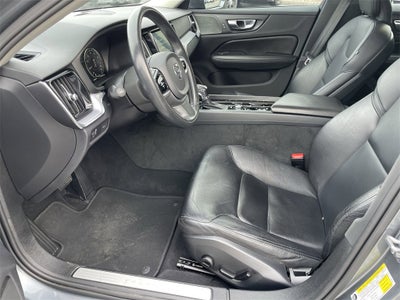 2020 Volvo S60 T6 Momentum