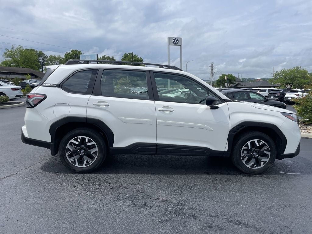 2025 Subaru Forester Base