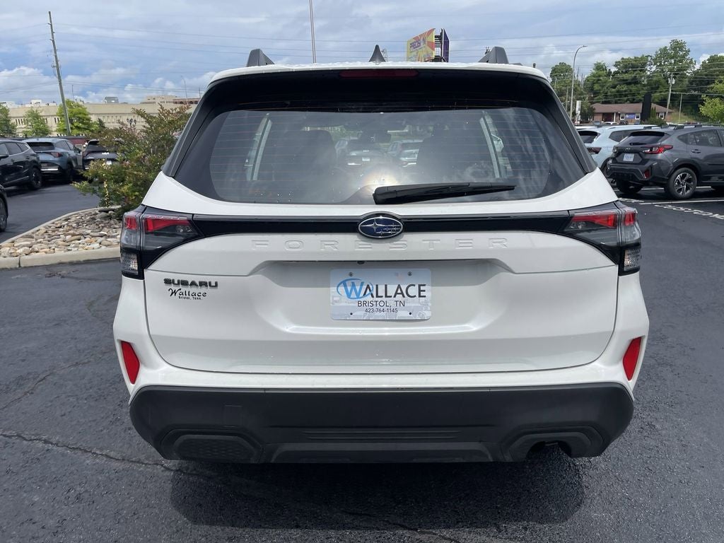 2025 Subaru Forester Base