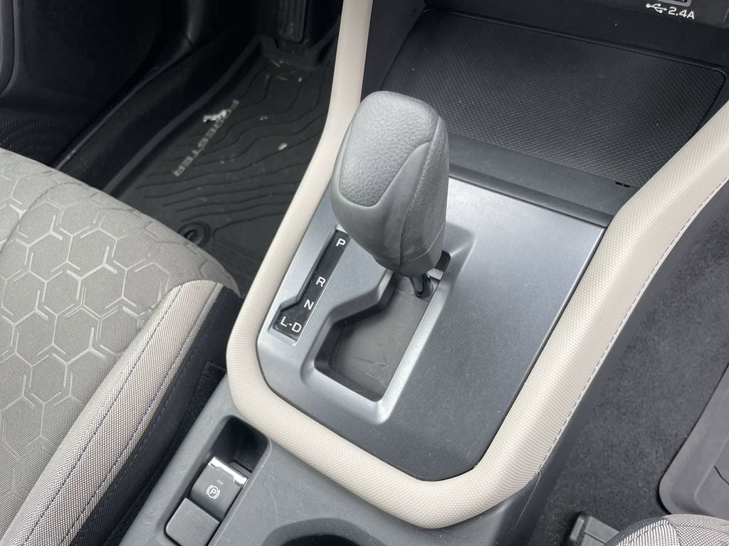 2025 Subaru Forester Base