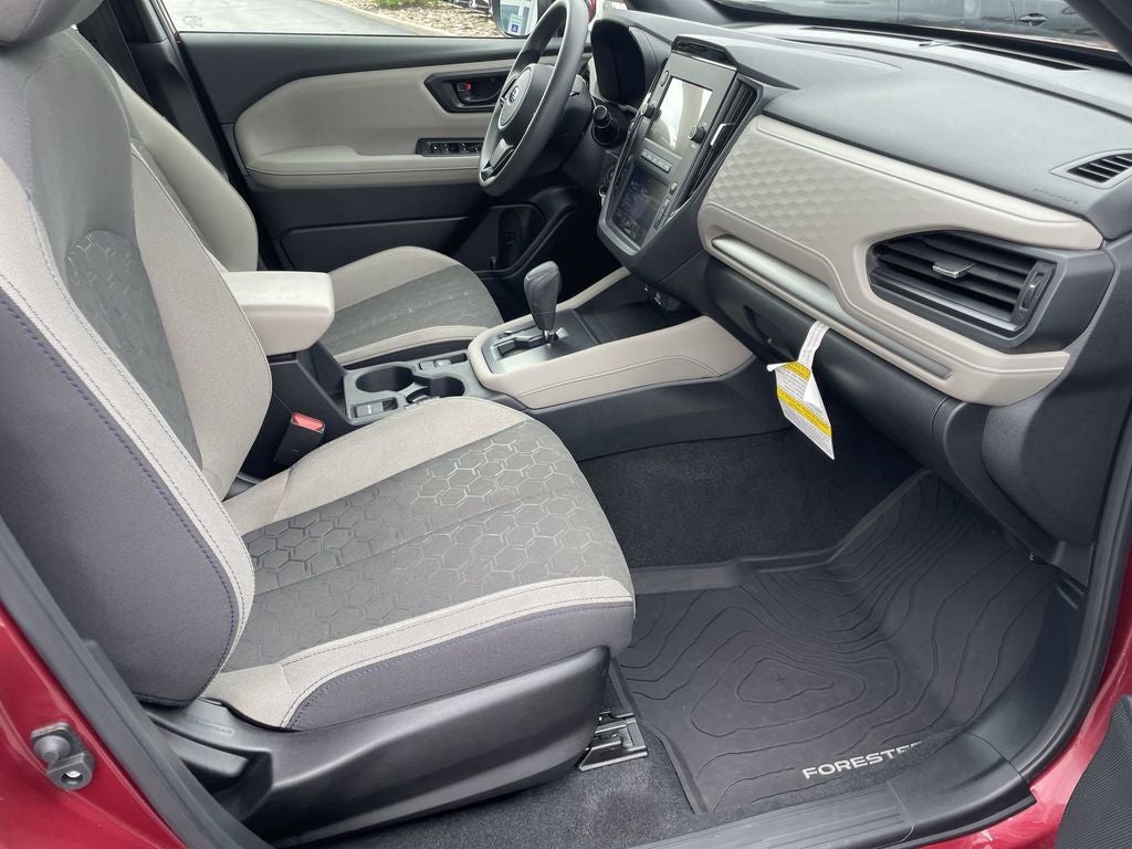 2025 Subaru Forester Base