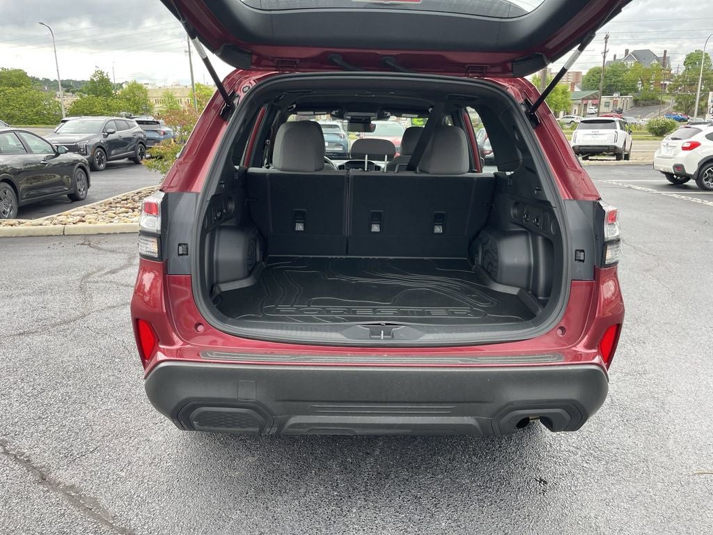 2025 Subaru Forester Base