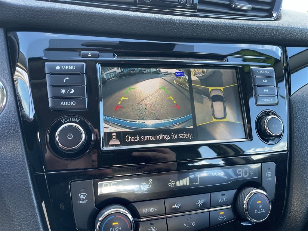 2022 Nissan Rogue Sport SV