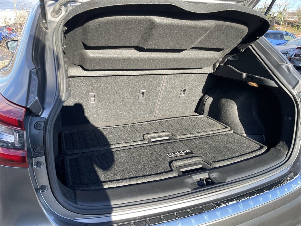 2022 Nissan Rogue Sport SV