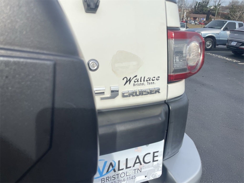 2014 Toyota FJ Cruiser Base