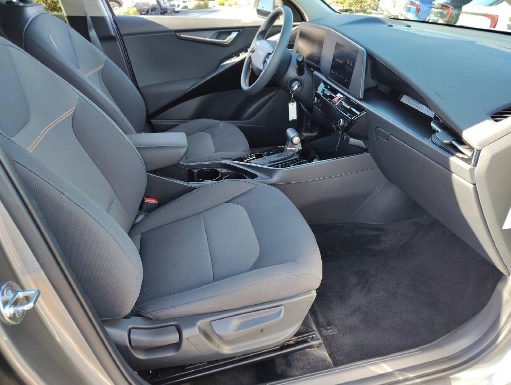 2024 Kia Niro LX