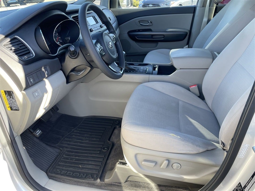 2016 Kia Sedona LX
