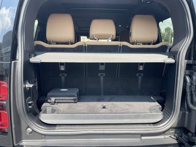 2025 Land Rover Defender 130 X-Dynamic SE