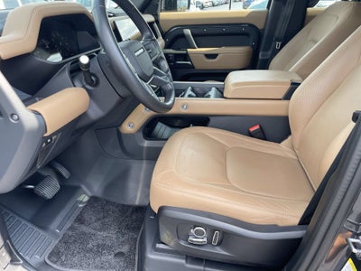 2025 Land Rover Defender 130 X-Dynamic SE